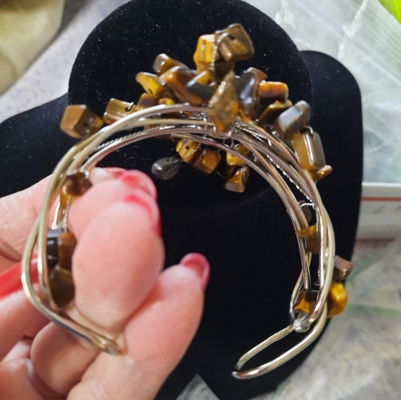 Handmade Stone Wired Women's Bracelet - Picture 4 of 13